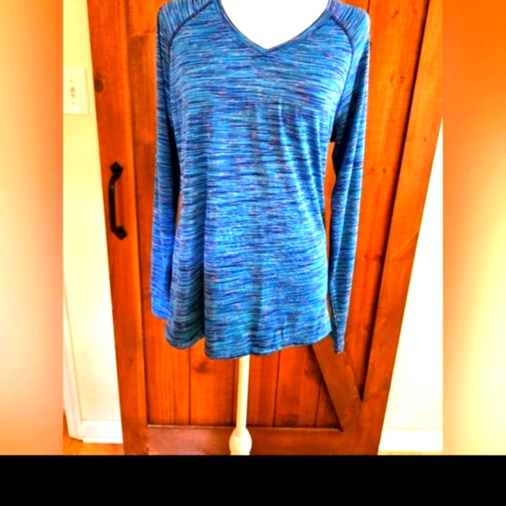 RBX PERFORMANCE VNECK LONG SLEEVE TOP
